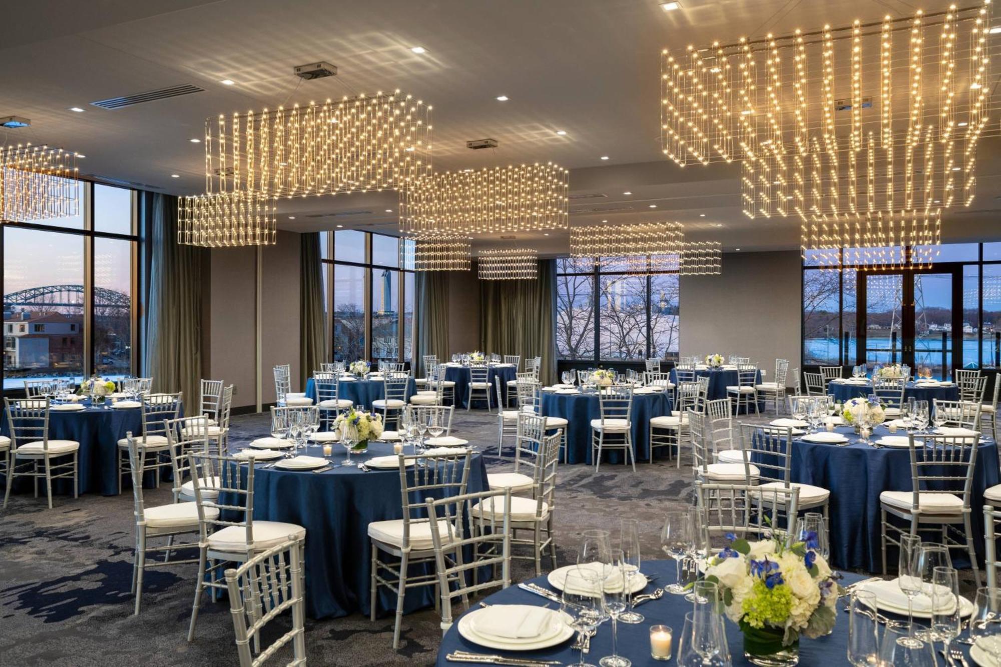 Ac Hotel By Marriott Portsmouth Downtown/Waterfront Exterior foto